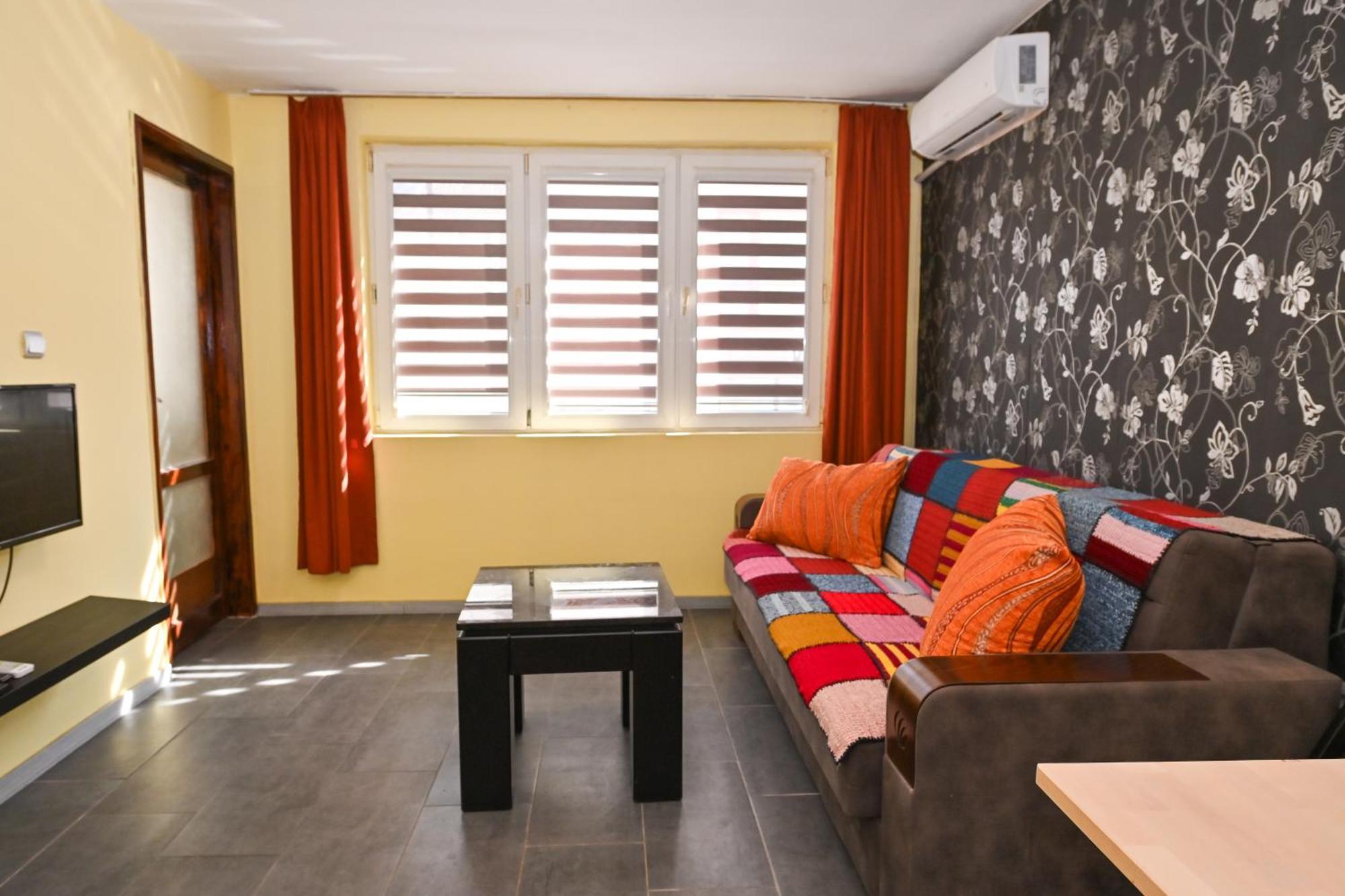 Eli Apartment Burgas ภายนอก รูปภาพ